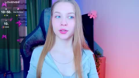Snapshot of cutemousee chatting on April 2026 07:14:01 AM Rina online show from April 2026 07:14:01 AM