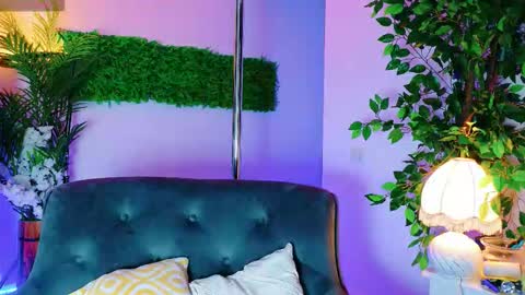 cuteness__girl online show from September 2025 06:06:01 AM