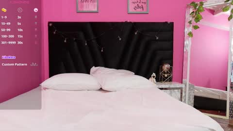 cutepetitee online show from September 2025 07:46:01 PM