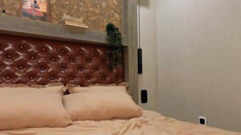 Snapshot of cuterebelious chatting on November 2025 05:39:01 PM Kim online show from November 2025 05:39:01 PM