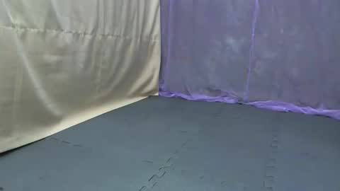 cutetinyasian143_ online show from October 2025 04:01:01 AM