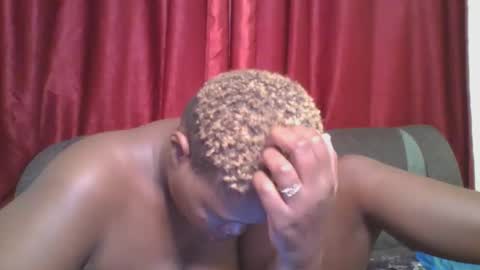 Snapshot of cutey_mellanin chatting on February 2025 03:35:01 AM cutey_mellanin online show from February 2025 03:35:01 AM