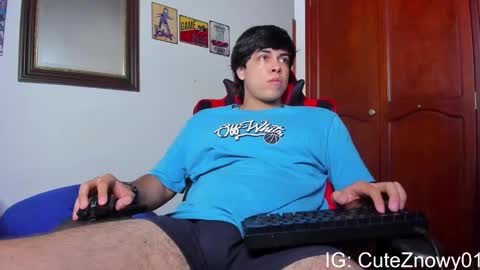 Snapshot of cuteznowyy chatting on February 2025 08:47:01 PM Ask me online show from February 2025 08:47:01 PM