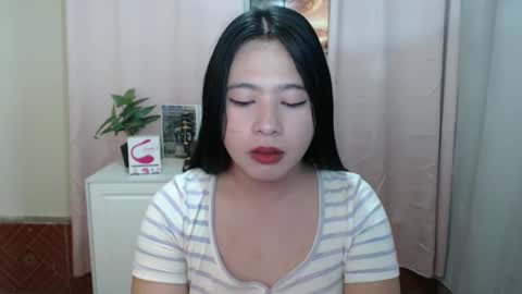 Snapshot of cutie_asianwoman chatting on December 2024 08:43:02 PM cutie_asianwoman online show from December 2024 08:43:02 PM