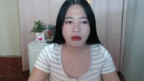 Snapshot of cutie_asianwoman chatting on December 2024 06:35:02 PM cutie_asianwoman online show from December 2024 06:35:02 PM