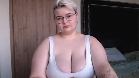 Sophie  Lilith online show from November 2025 09:19:02 AM