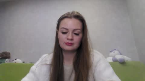 Snapshot of cutie_klo_ chatting on March 2025 05:12:01 AM Chloe online show from March 2025 05:12:01 AM