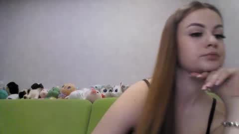 Chloe online show from May 2026 01:11:02 AM