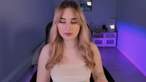  Your Louise  follow me  online show from December 2024 12:30:02 AM