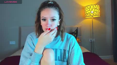 Kate online show from November 2025 08:45:01 AM