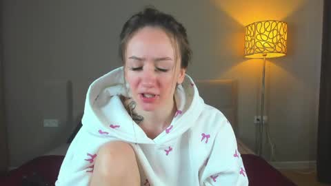 Kate online show from May 2026 08:33:02 AM