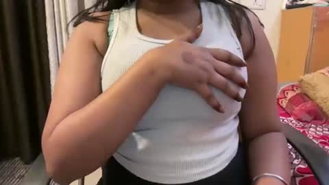 Snapshot of cutie_ruhi chatting on February 2026 06:51:02 PM Ruhii online show from February 2026 06:51:02 PM