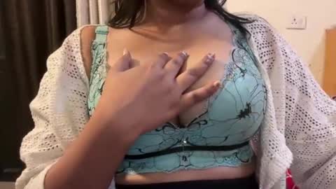 Snapshot of cutie_ruhi chatting on March 2026 05:52:02 PM Ruhii online show from March 2026 05:52:02 PM