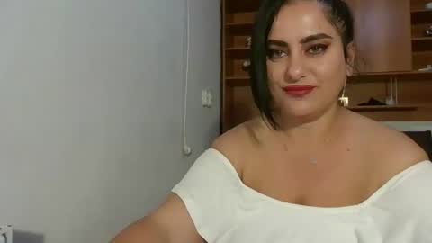 Ami online show from September 2025 12:12:02 AM