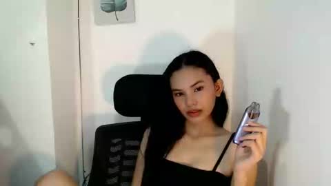 Snapshot of cutiee_lily2 chatting on April 2026 12:24:02 AM cutiee_lily2 online show from April 2026 12:24:02 AM