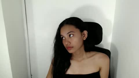Snapshot of cutiee_lily2 chatting on May 2026 01:57:16 AM cutiee_lily2 online show from May 2026 01:57:16 AM