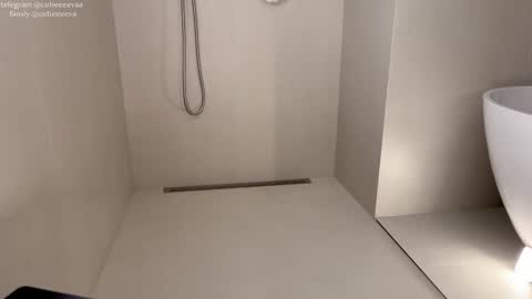 Snapshot of cutieeeeva chatting on March 2026 02:32:01 PM E online show from March 2026 02:32:01 PM