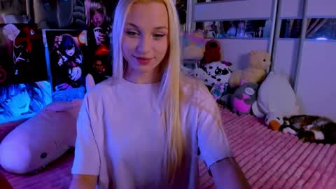 Snapshot of cuttie_ponyy chatting on September 2025 08:21:02 PM Nora online show from September 2025 08:21:02 PM