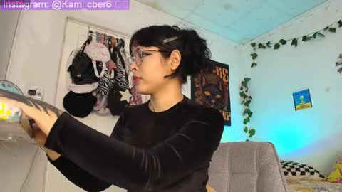 Snapshot of cybercami chatting on September 2025 05:51:02 PM Camila online show from September 2025 05:51:02 PM