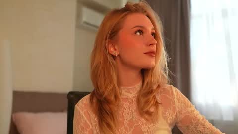 Snapshot of cyberheart_ chatting on September 2025 01:16:02 PM EMILY online show from September 2025 01:16:02 PM