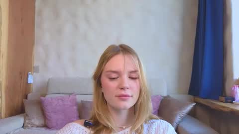 Snapshot of cyberheart__ chatting on February 2026 12:38:02 PM EMI online show from February 2026 12:38:02 PM