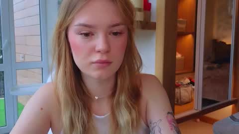 Im Emi streaming with my friend Reyna today online show from March 2026 02:39:02 PM