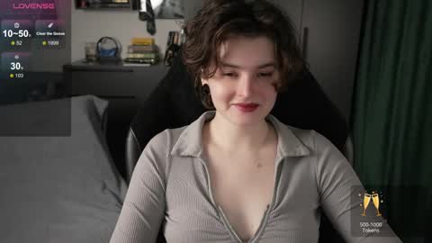 Helen Blossom online show from April 2026 01:13:02 PM
