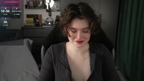 Helen Blossom online show from May 2026 01:41:01 PM