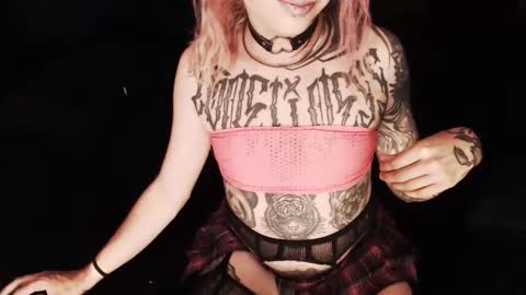 Snapshot of cybertrouble_ chatting on December 2025 01:25:02 AM Nikki online show from December 2025 01:25:02 AM