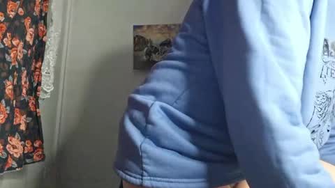 Snapshot of cyndee_winter chatting on April 2026 06:45:01 PM Cyndee Winter online show from April 2026 06:45:01 PM