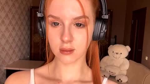 Snapshot of cyndydemyan chatting on September 2025 07:41:01 AM Mia online show from September 2025 07:41:01 AM