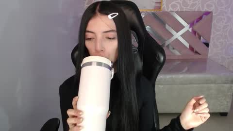 CINTIA ARAUJO online show from October 2025 03:49:02 AM