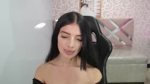 CINTIA ARAUJO online show from October 2025 03:42:01 AM