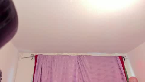 Cynthia online show from November 2025 01:33:02 PM