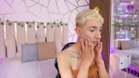 cyrus_tay online show from May 2026 12:00:02 PM