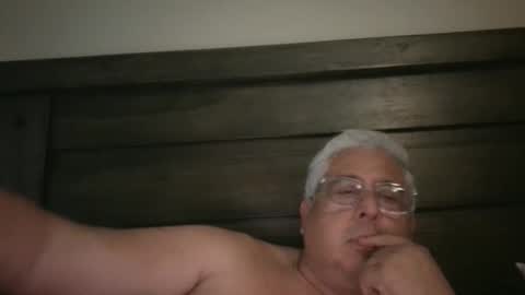 Snapshot of czar1974 chatting on December 2025 01:00:01 AM czar1974 online show from December 2025 01:00:01 AM