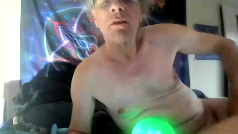 Snapshot of czechlove chatting on October 2025 03:23:02 PM Andrew Thomas online show from October 2025 03:23:02 PM