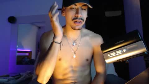 Snapshot of d_usma00 chatting on December 2025 06:22:02 AM d_usma00 online show from December 2025 06:22:02 AM