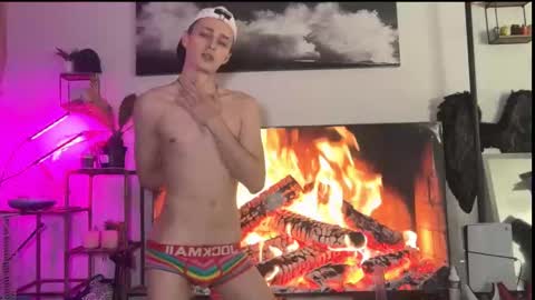 Snapshot of da_danya chatting on September 2025 03:49:02 PM da_danya online show from September 2025 03:49:02 PM