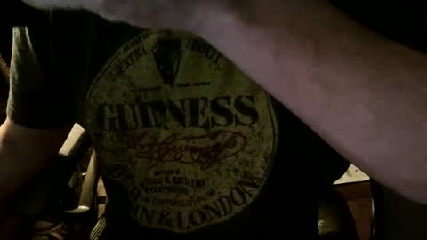 Snapshot of dadbodddd chatting on February 2025 03:06:01 PM Dad Bod online show from February 2025 03:06:01 PM