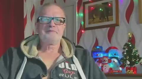 Snapshot of daddiescockforyou chatting on December 2024 09:20:01 PM Brian ... online show from December 2024 09:20:01 PM