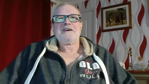 Brian ... online show from January 2026 09:09:01 PM