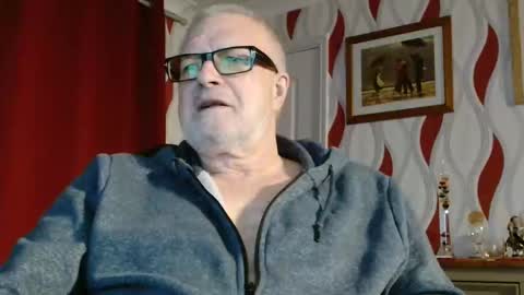 Brian ... online show from April 2026 08:04:02 PM