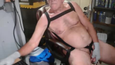 Snapshot of daddyass4u2breed chatting on October 2025 03:09:02 PM daddyass4u2breed online show from October 2025 03:09:02 PM