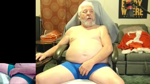 Snapshot of daddydom4fun chatting on December 2024 01:16:02 AM Daddydom4fun online show from December 2024 01:16:02 AM