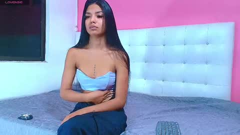 Snapshot of daddyissuesss_ chatting on February 2025 07:52:01 PM JAZMIN online show from February 2025 07:52:01 PM