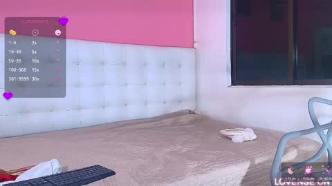 Snapshot of daddyissuesss_ chatting on March 2025 11:01:02 PM JAZMIN online show from March 2025 11:01:02 PM