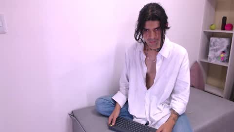 tayler online show from March 2025 10:35:02 AM