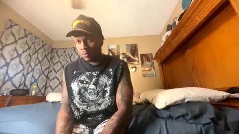 sexy tatted king bbc online show from December 2025 06:01:02 PM