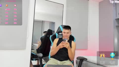 Snapshot of daddyrich4u chatting on November 2025 01:06:02 AM daddyrich4u online show from November 2025 01:06:02 AM